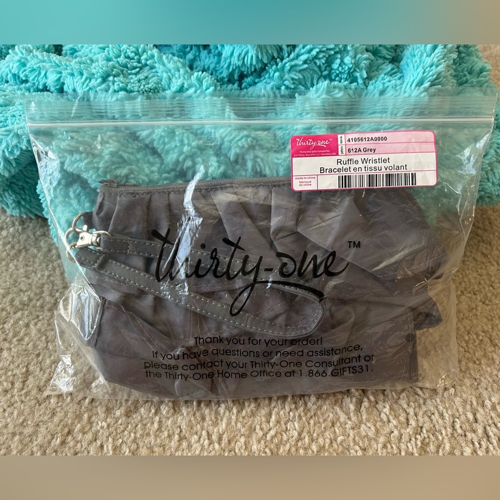 Thirty-One NEW Grey Ruffle Wristlet - Picture 2 of 9